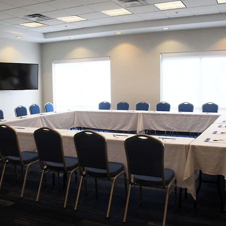 Holiday Inn Express Leland - Wilmington Area By Ihg Exterior photo