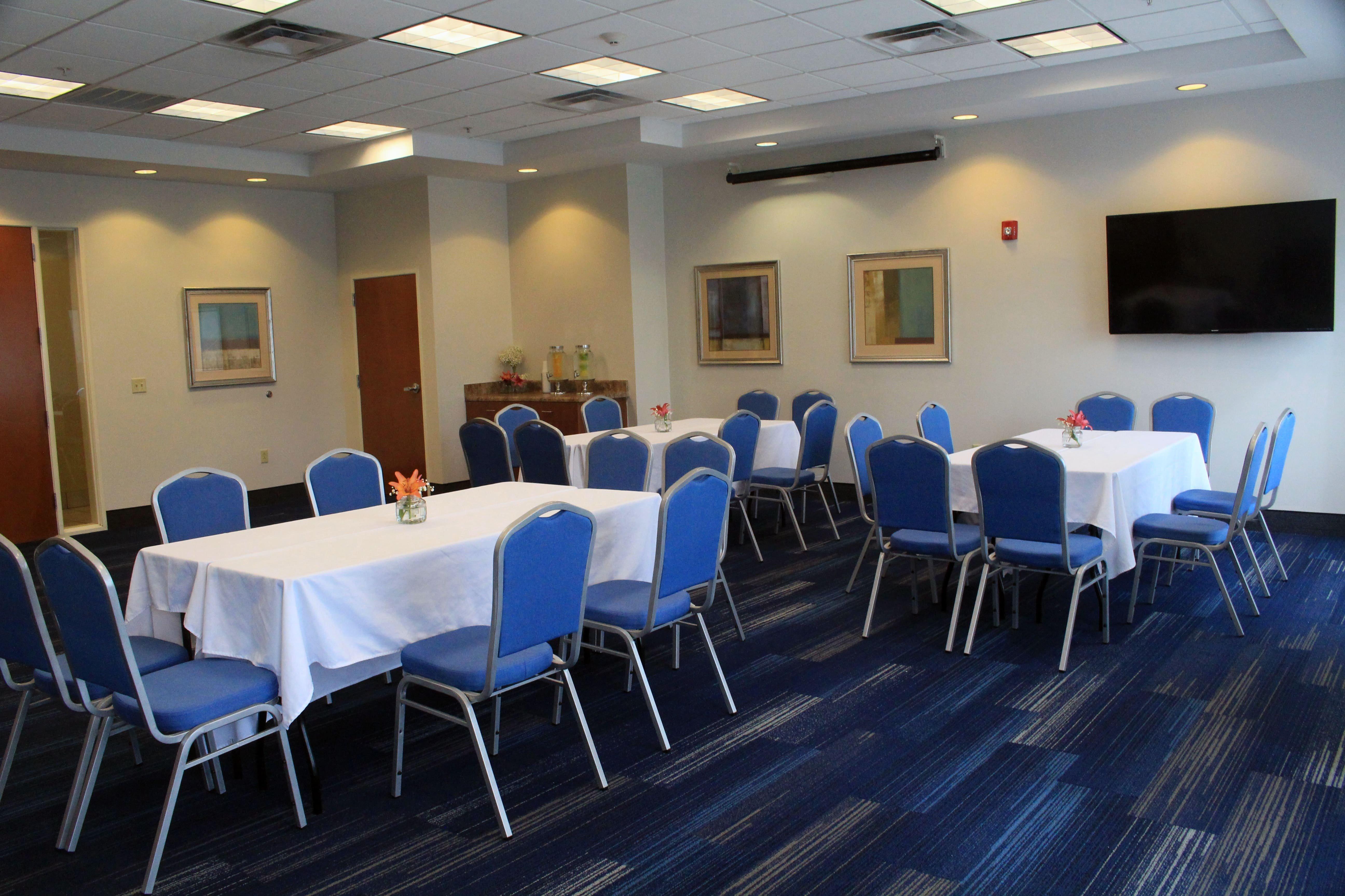 Holiday Inn Express Leland - Wilmington Area By Ihg Exterior photo