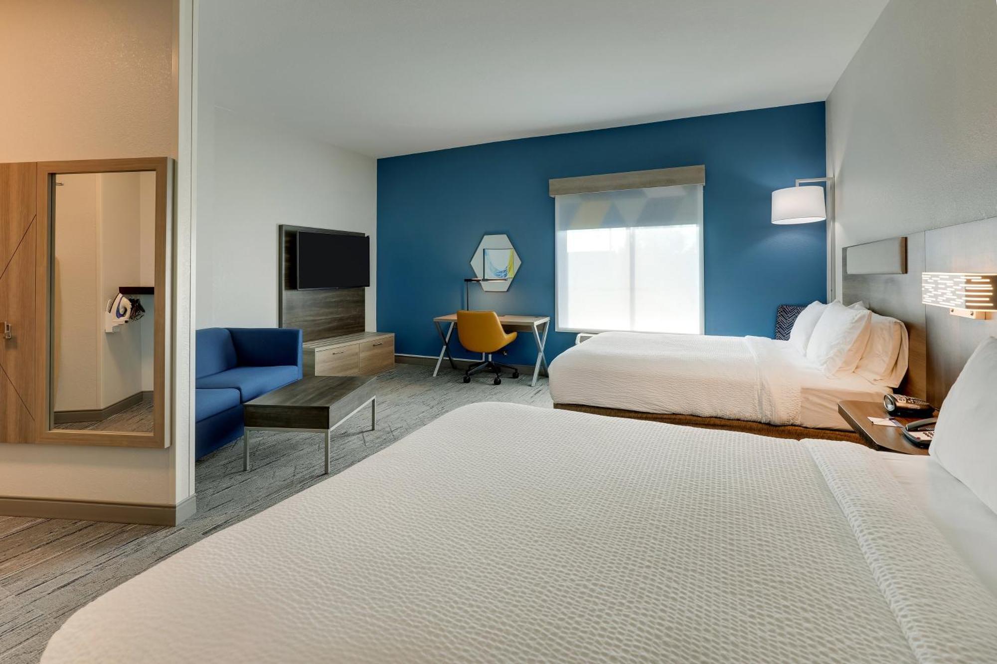 Holiday Inn Express Leland - Wilmington Area By Ihg Exterior photo