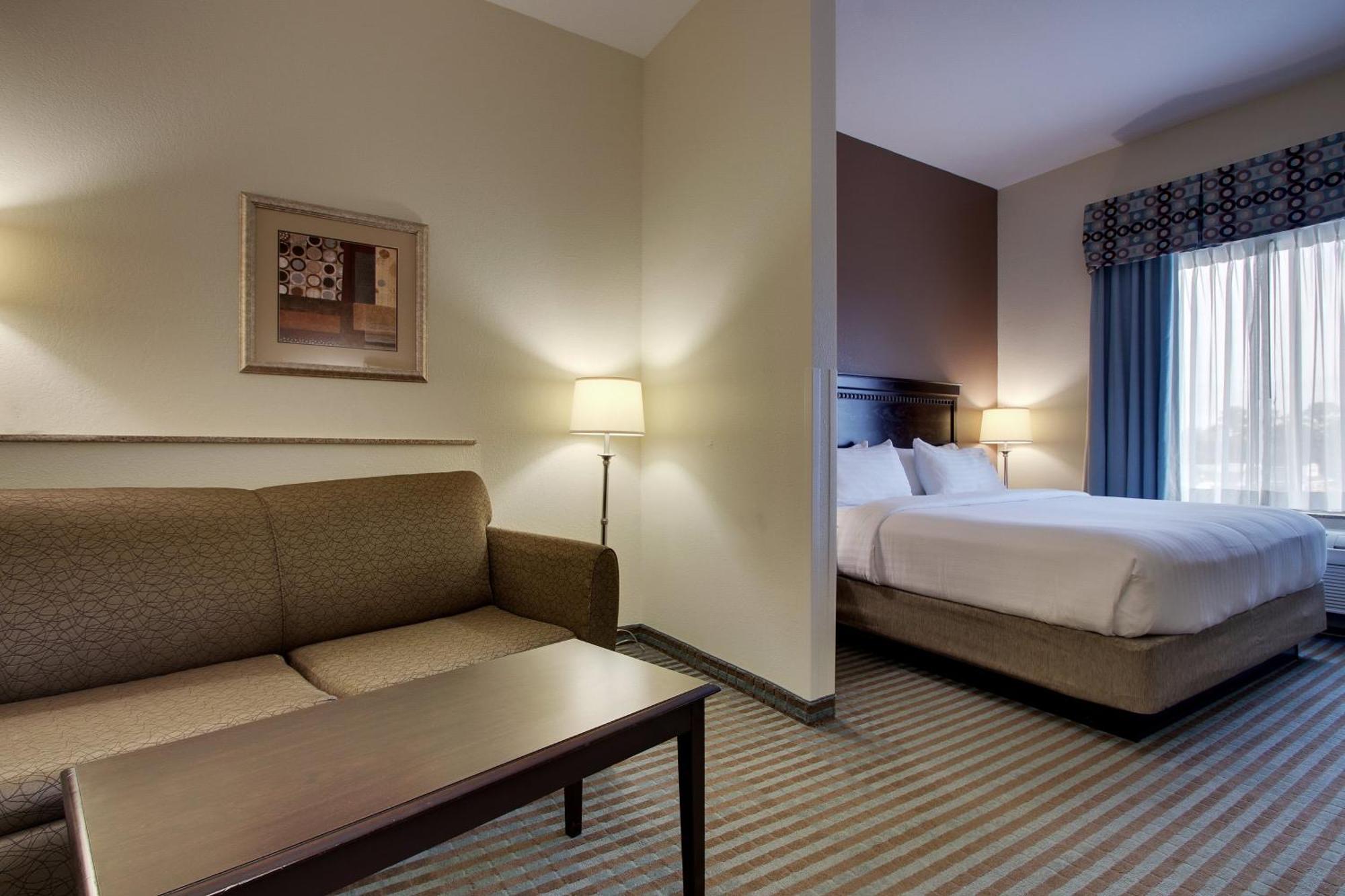 Holiday Inn Express Leland - Wilmington Area By Ihg Exterior photo