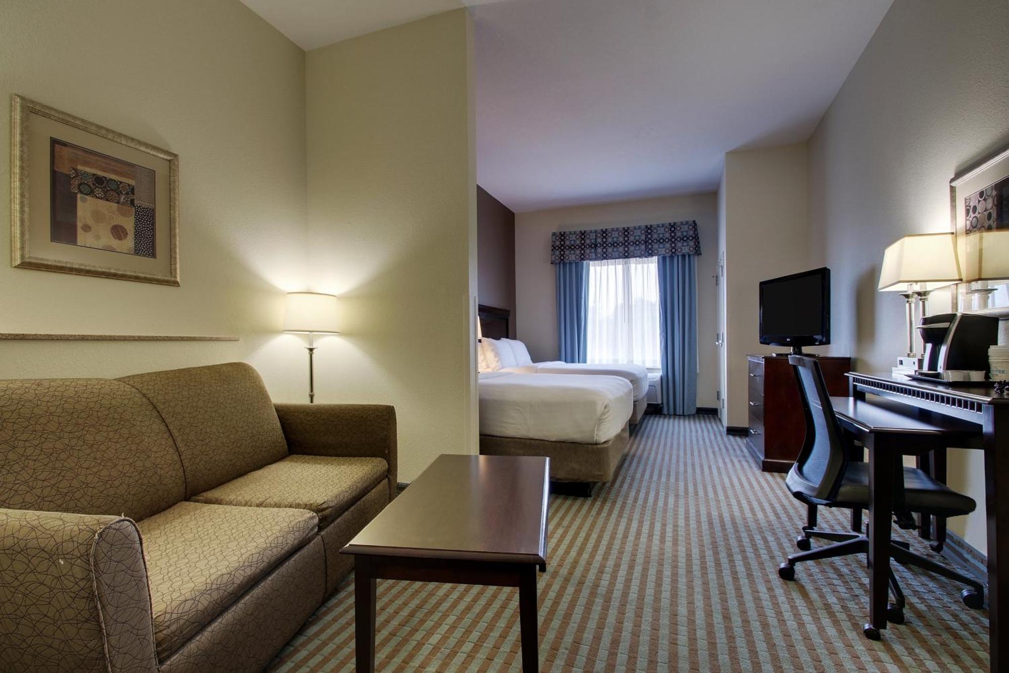 Holiday Inn Express Leland - Wilmington Area By Ihg Exterior photo