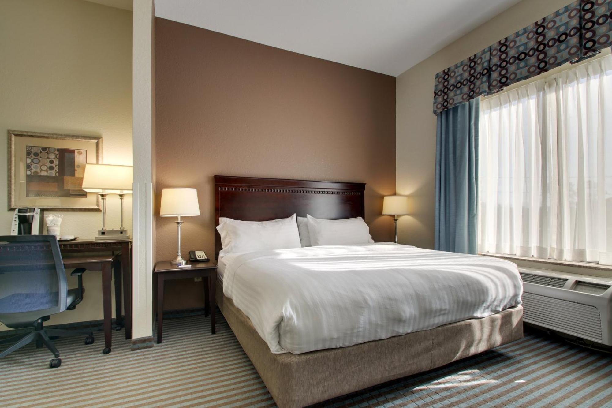 Holiday Inn Express Leland - Wilmington Area By Ihg Exterior photo