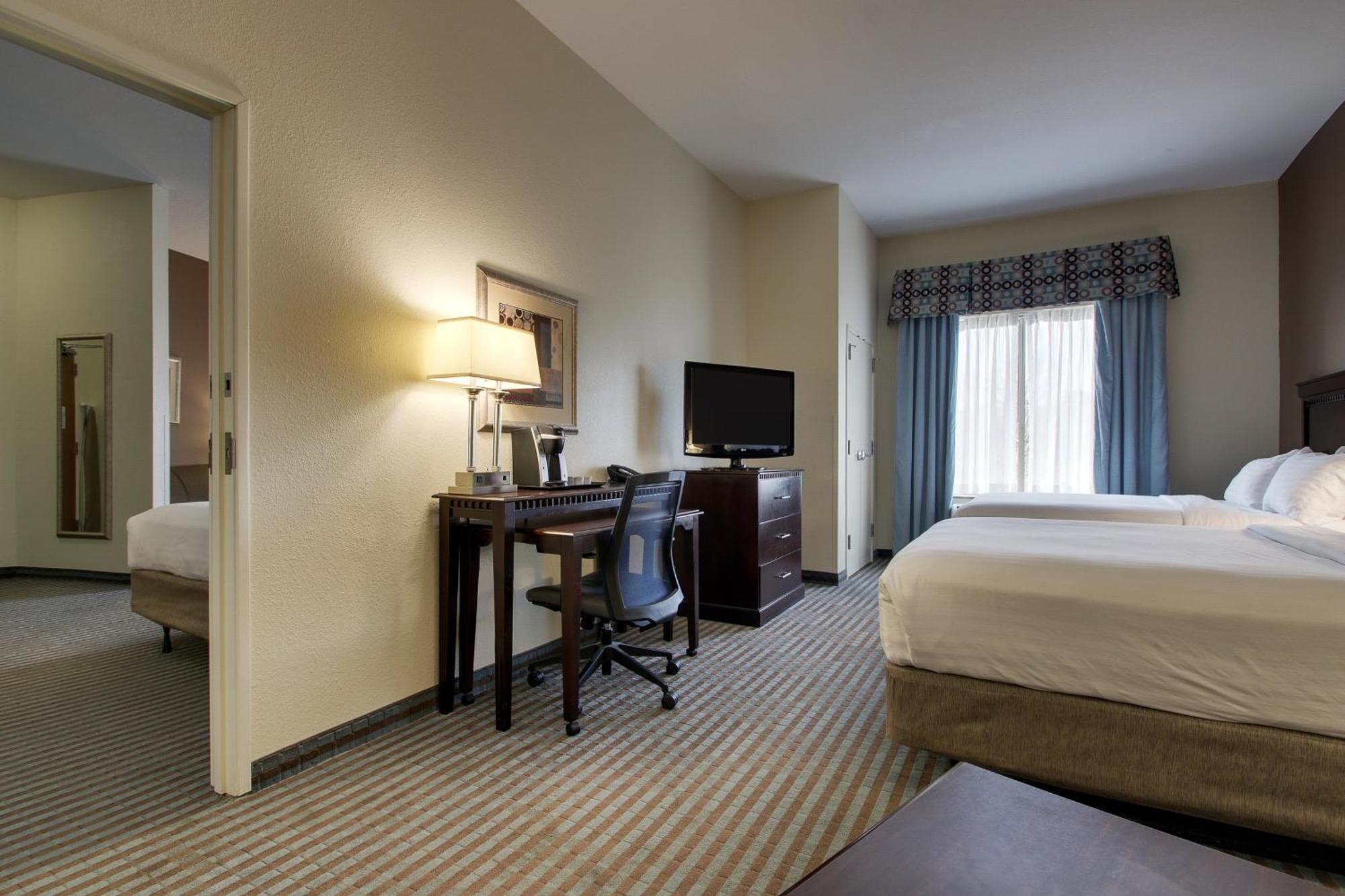 Holiday Inn Express Leland - Wilmington Area By Ihg Exterior photo