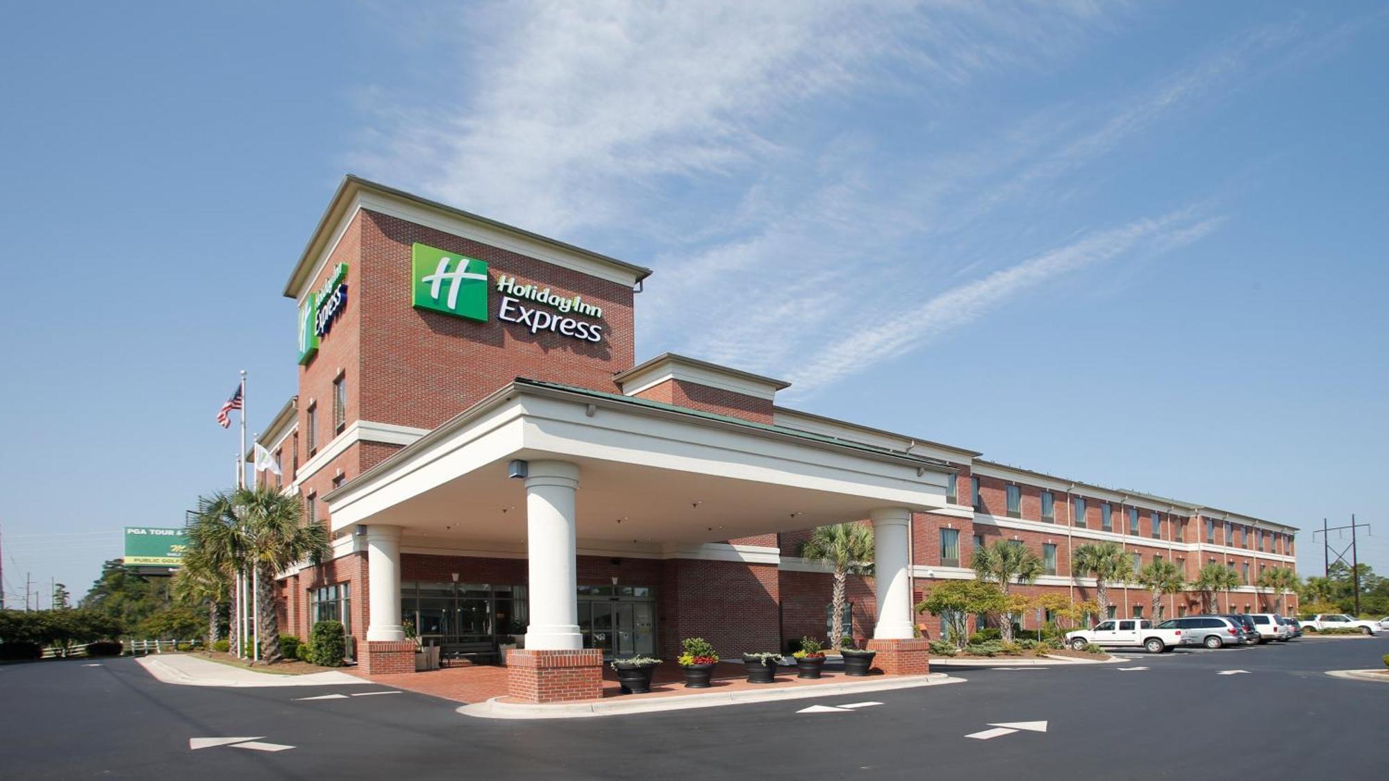 Holiday Inn Express Leland - Wilmington Area By Ihg Exterior photo