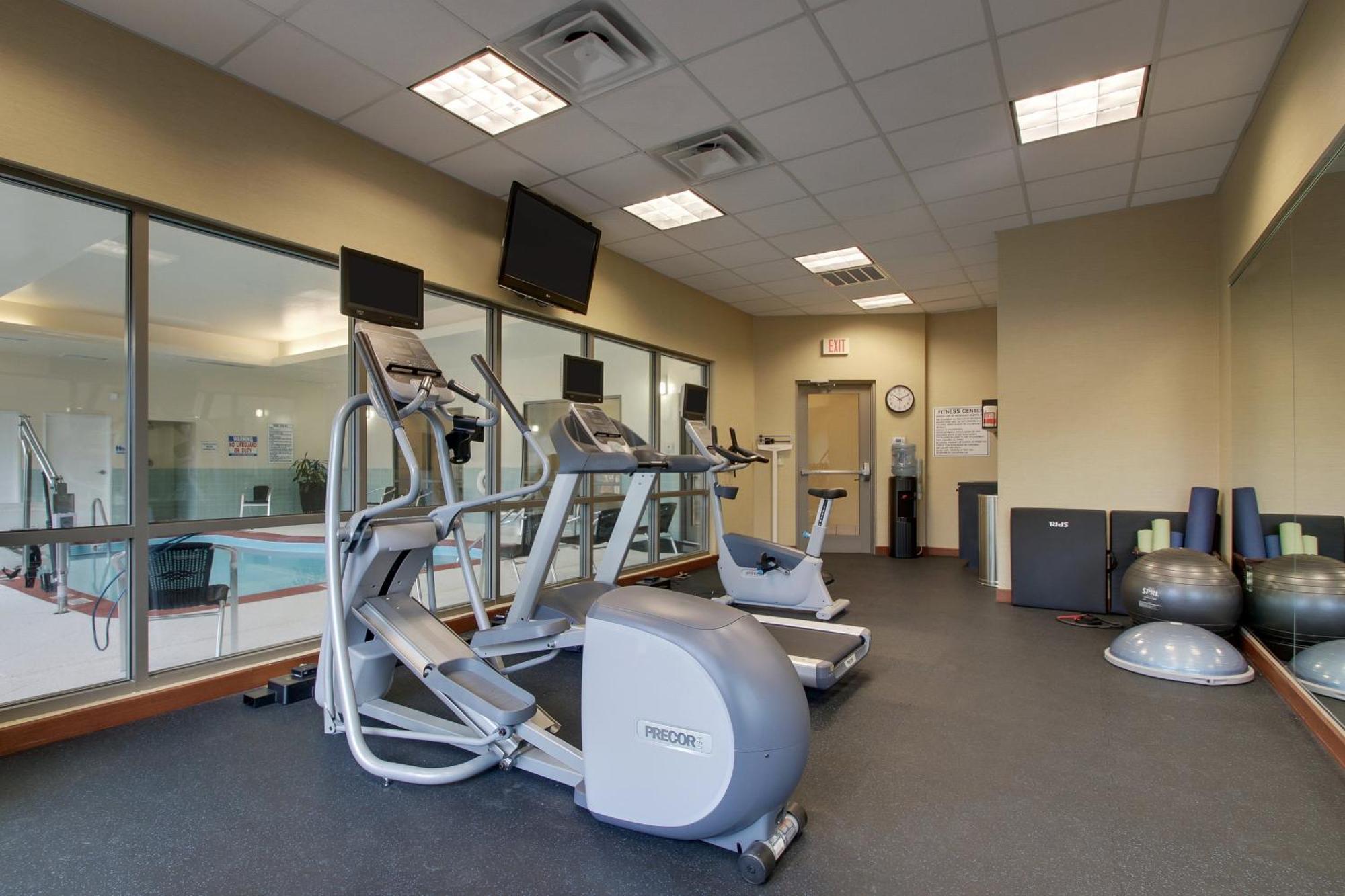 Holiday Inn Express Leland - Wilmington Area By Ihg Exterior photo