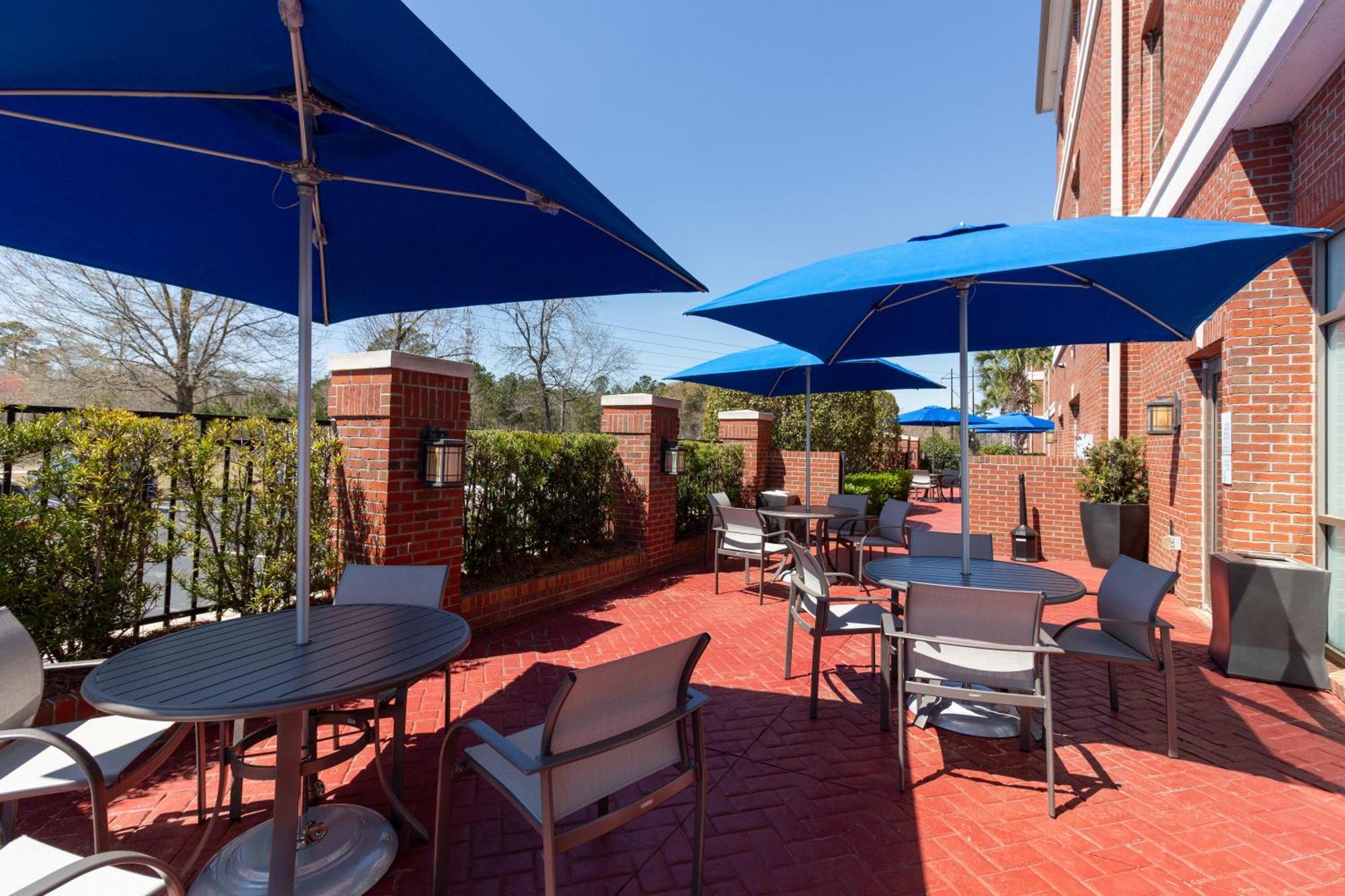 Holiday Inn Express Leland - Wilmington Area By Ihg Exterior photo